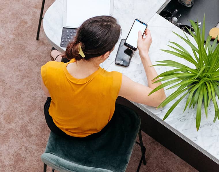 Man giving presentation info-12